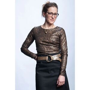 Garnish PDX SCARLET TOP Gold and Black Rose Print